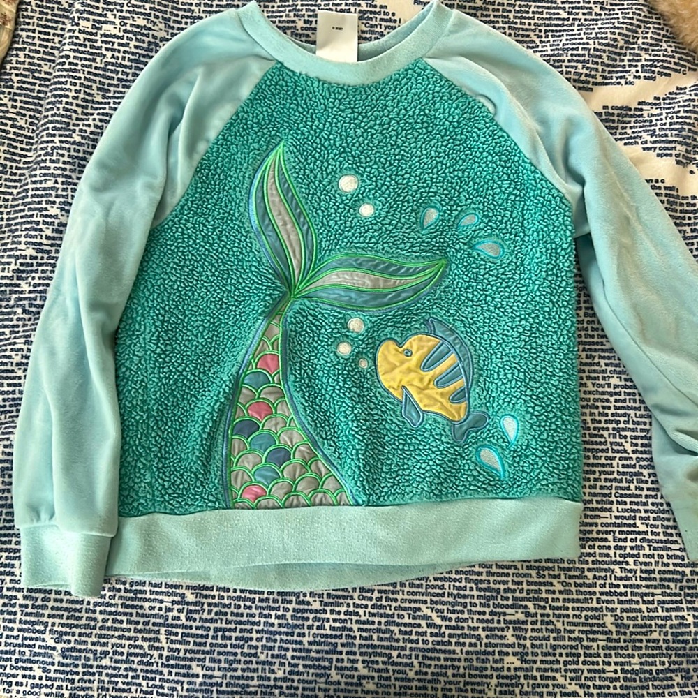 Disneys Ariel mermaid sweatshirt 5/6
